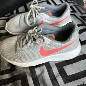 Nike Girls Tanjun Sneakers